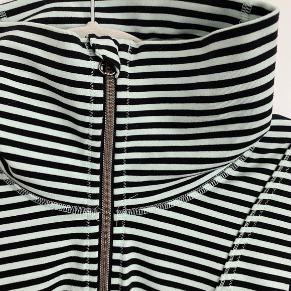 lululemon zip up - Picture 2 of 4